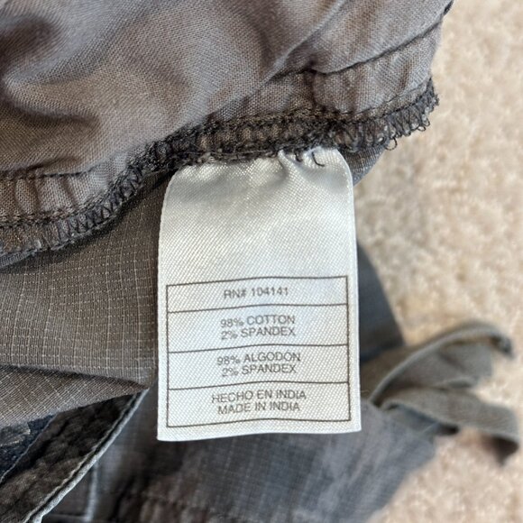 Nike ACG Pants Camo Cargo Capri Gray Ripstop Outdoors Athletic Camping Size 10 - Picture 12 of 12